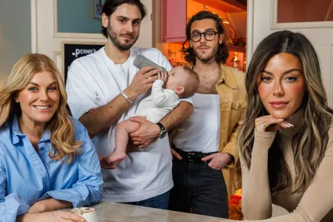 Familjen samlad: en kvinna ler, en man matar ett barn, en annan man står bredvid. Kanske en framtida bild av Benjamin Ingrosso barn.