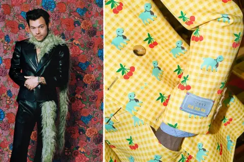 Harry Styles i en svart läderkostym med en fluffig halsduk, framför en blommig bakgrund. Bredvid syns en gul rutig kavaj med hund- och körsbärsmönster från Gucci.
