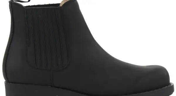 Svart chelseaboots i läder med dragflik baktill, märkta Johnny Bulls. Perfekta för en robust stil.