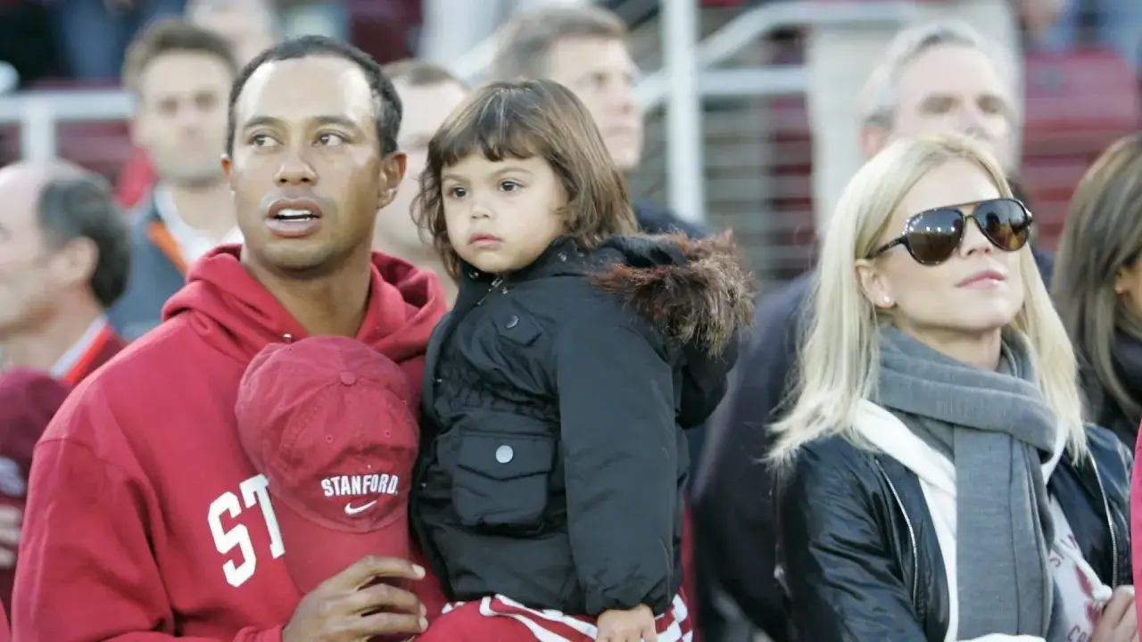 Tiger Woods med dottern Sam och Elin Nordegren på läktaren.