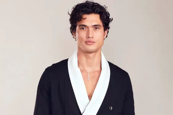 Charles Melton - från Riverdale till prestigeprojekt